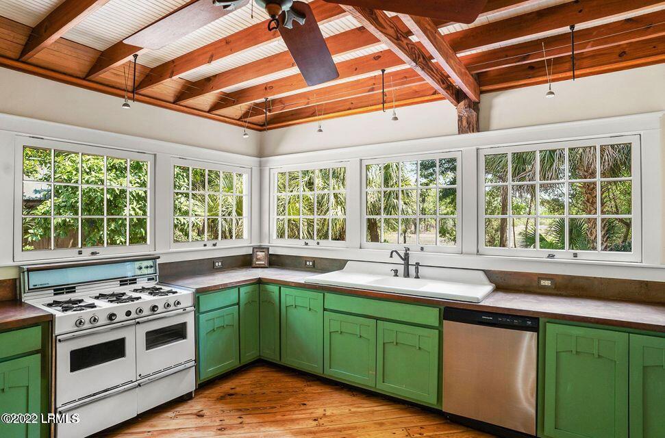 80 Gannet Point Road Beaufort, SC 29907 - Photo 6 of 46 11