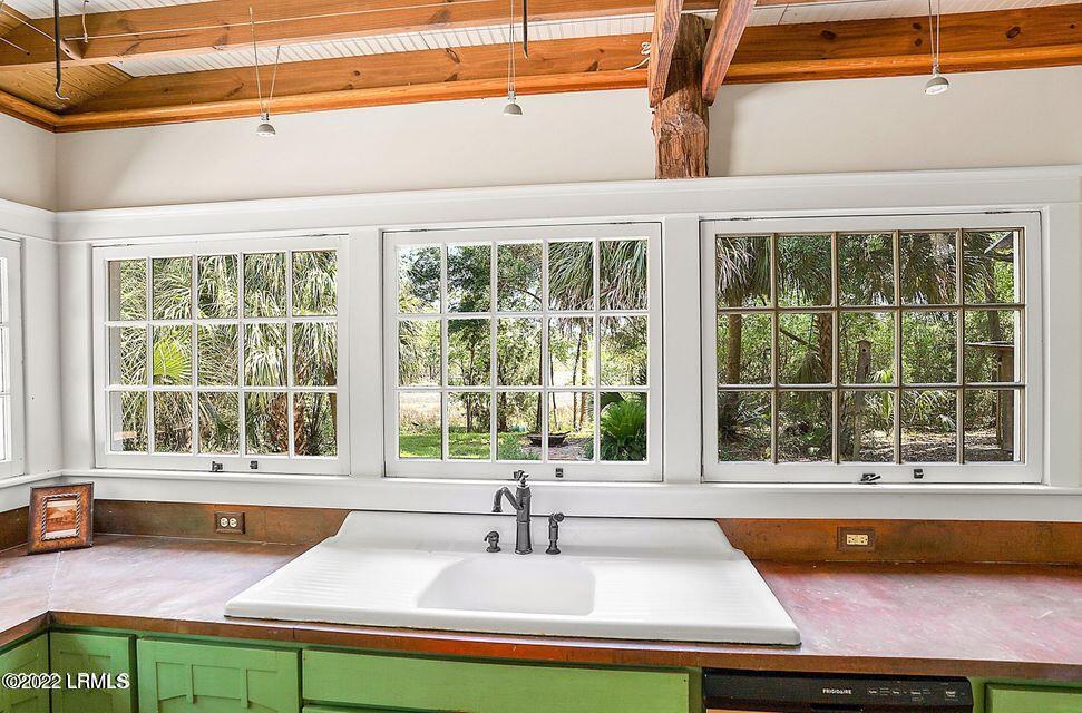 80 Gannet Point Road Beaufort, SC 29907 - Photo 8 of 46 14