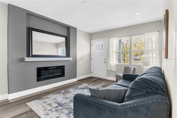 $2,800 | 5318 9th Avenue North, St. Petersburg, FL 33710