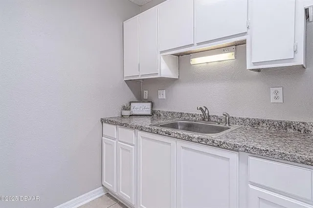 $1,600 | 1600 Big Tree Road, Unit H4, South Daytona, FL 32119