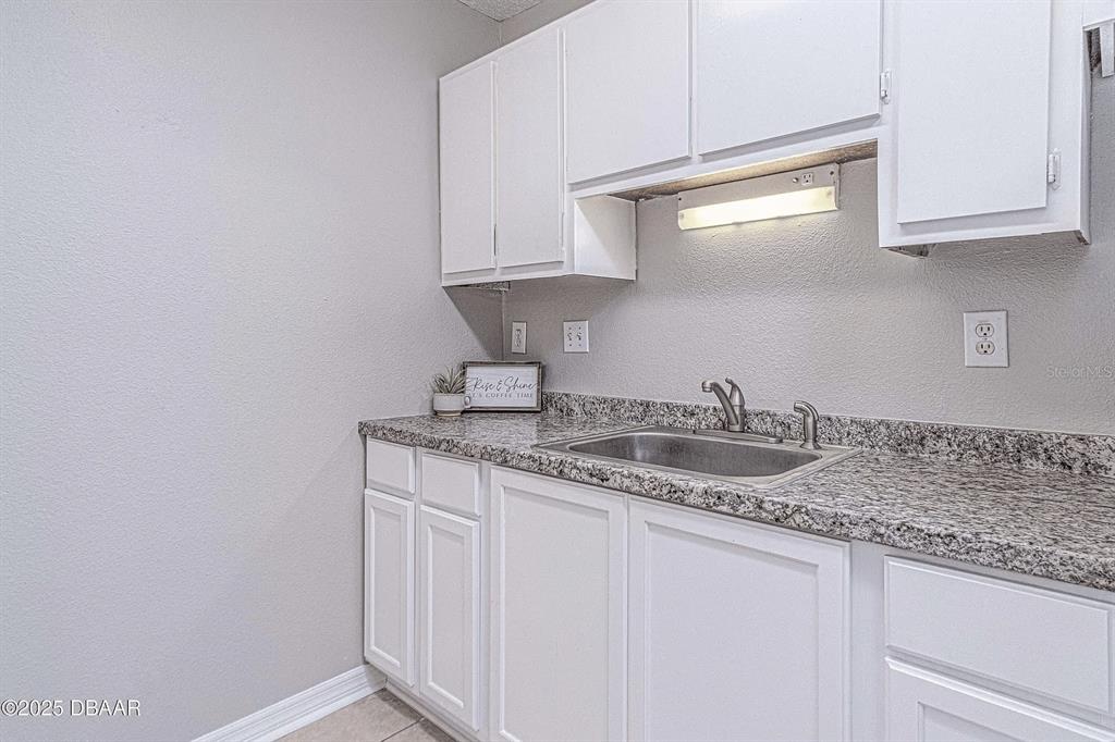 1600 Big Tree Road, Unit H4 South Daytona, FL 32119 - Photo 6 of 19