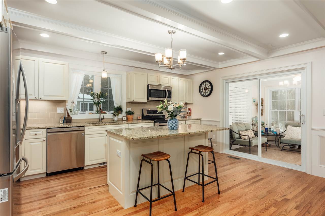 232 Exeter Road Hampton, NH 03842 - Photo 3 of 40