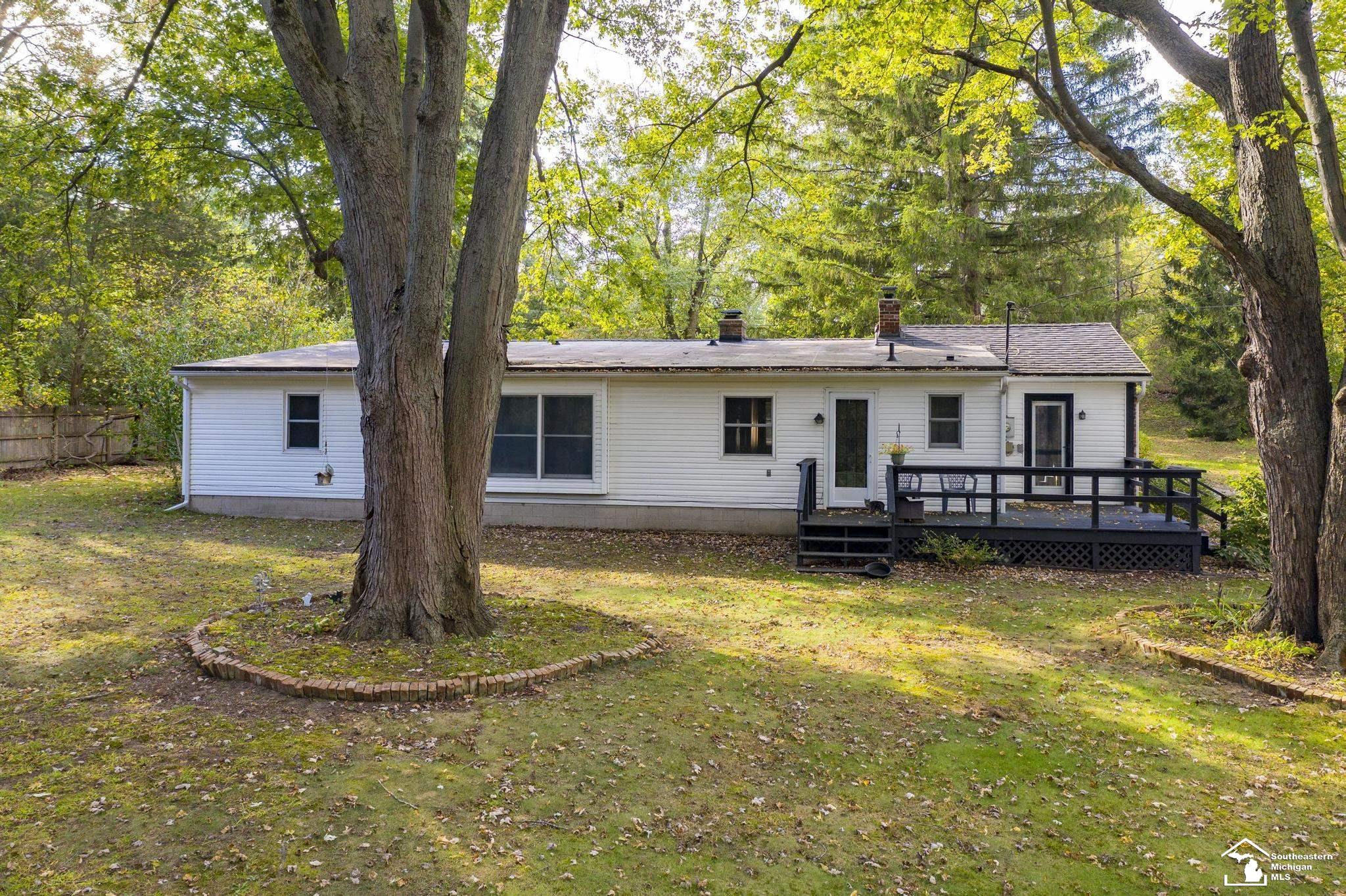 7712 Secor Road Lambertville, MI 48144 - Photo 3 of 40 50157760-66cc99b3-3707-481a-95df-5e4ea9f1361c.JPG