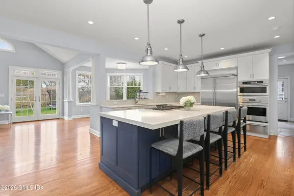 $3,095,000 | 27 MacArthur Drive, Old Greenwich, CT 06870