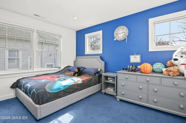 $3,095,000 | 27 MacArthur Drive, Old Greenwich, CT 06870