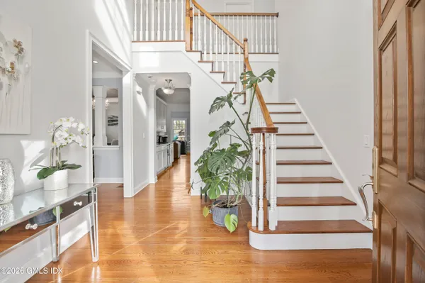 $3,095,000 | 27 MacArthur Drive, Old Greenwich, CT 06870