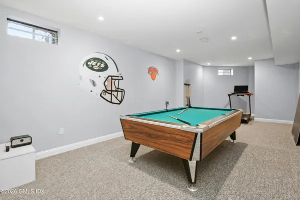 $3,095,000 | 27 MacArthur Drive, Old Greenwich, CT 06870