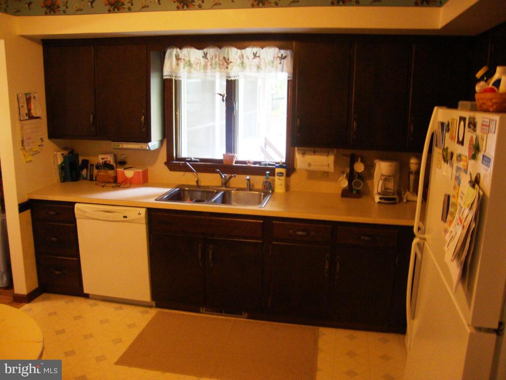 2298 Risser Mill Road Mount Joy, PA 17552 - Photo 5 of 12
