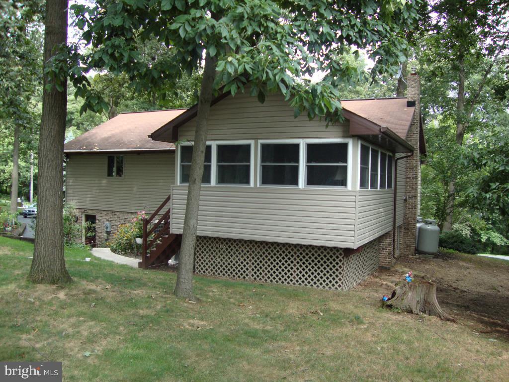 2298 Risser Mill Road Mount Joy, PA 17552 - Photo 8 of 12