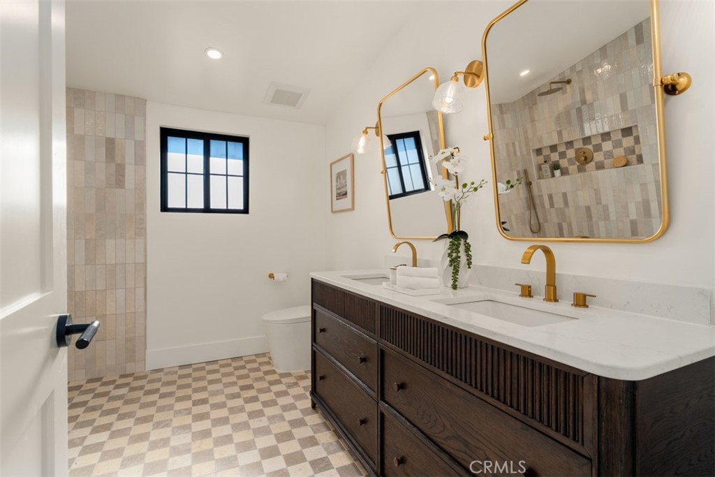 236 Wake Forest Road Costa Mesa, CA 92626 - Photo 36 of 73