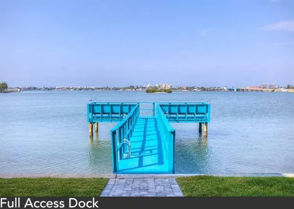 $2,200 | 1824 Shore Drive South, Unit 201, South Pasadena, FL 33707