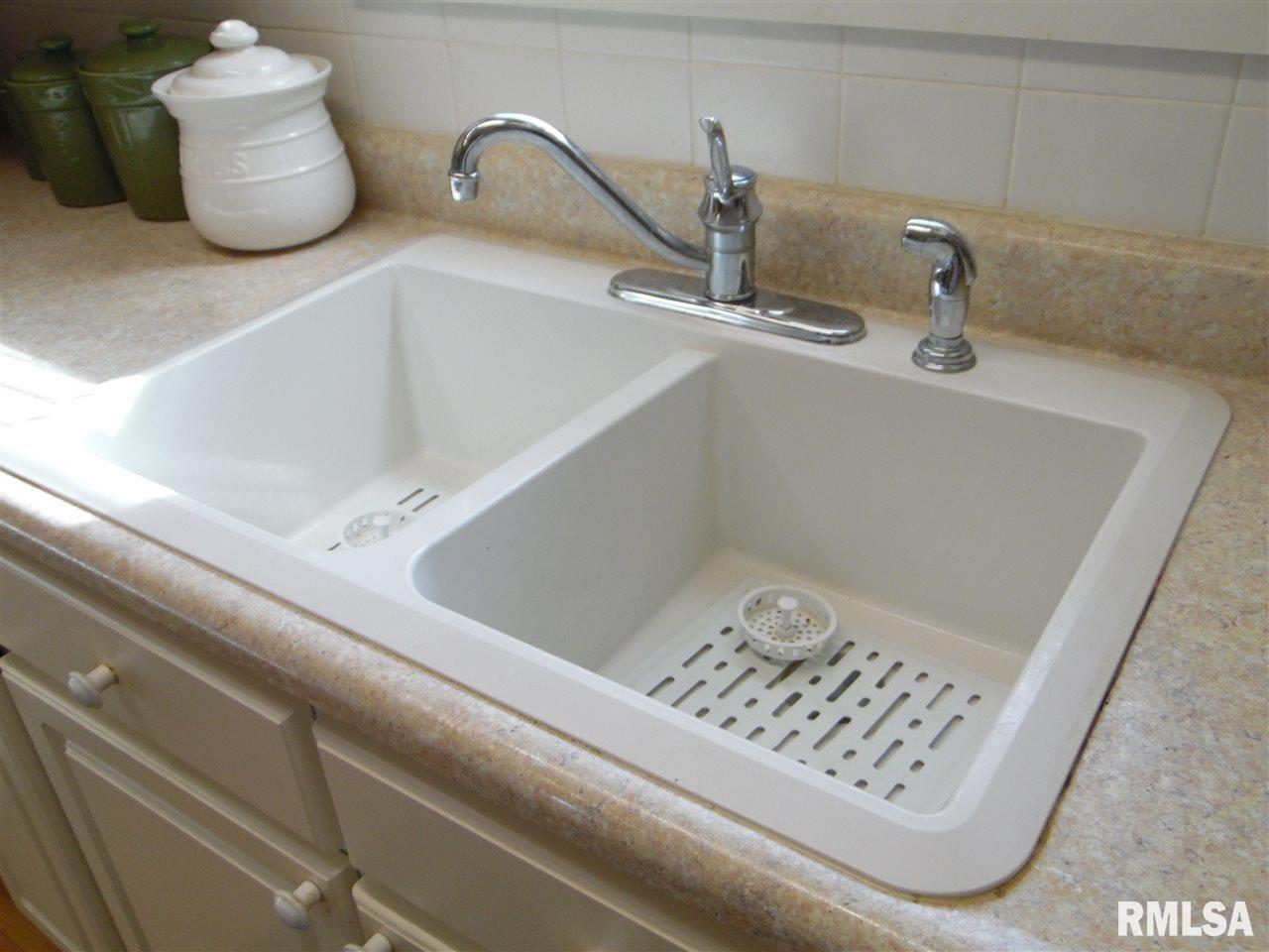 26453 North Orion School Road Canton, IL 61520 - Photo 5 of 36 Gallery Image 5
