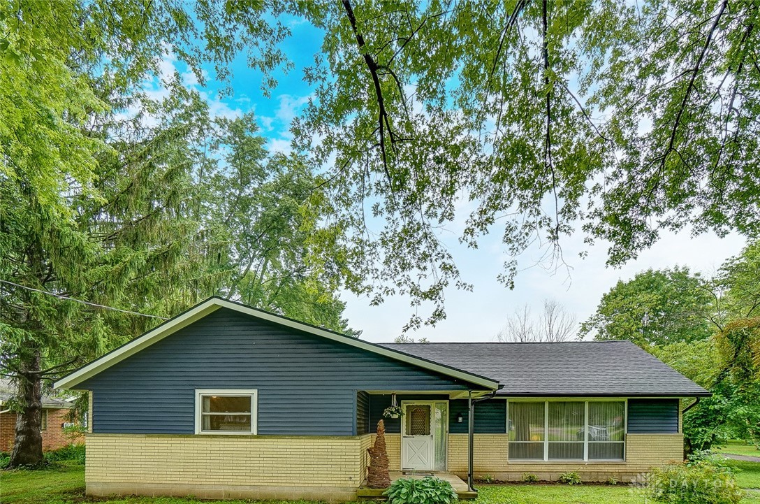 4414 Springfield Xenia Road Springfield, OH 45502 - Photo 2 of 35