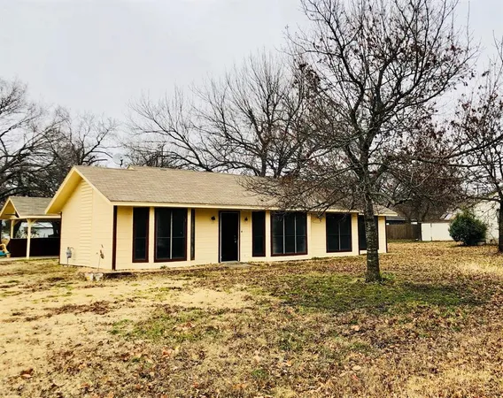 $215,000 | 210 West Houston Street, Leonard, TX 75452