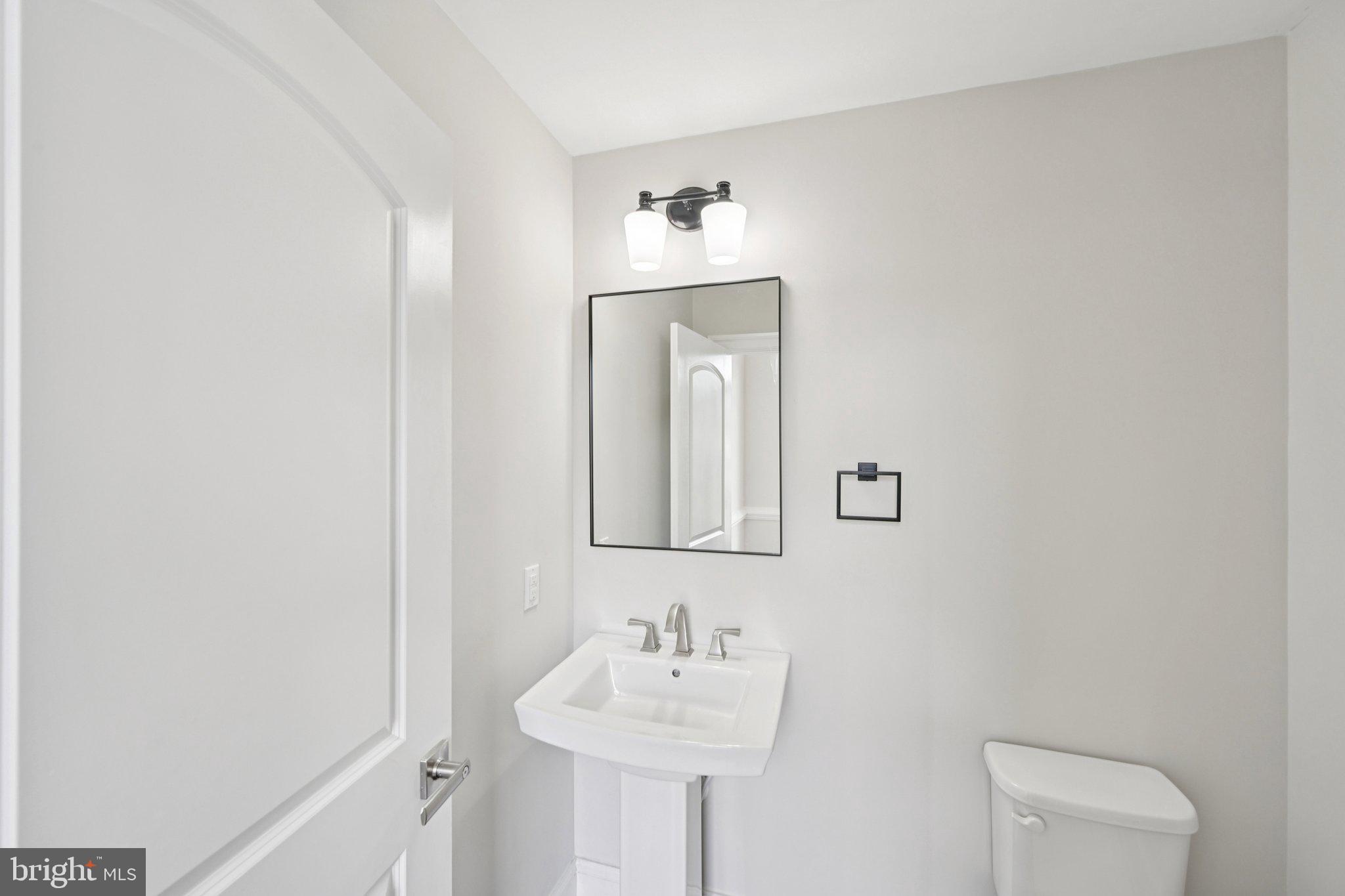 833 Stonecliffe Road Malvern, PA 19355 - Photo 13 of 38