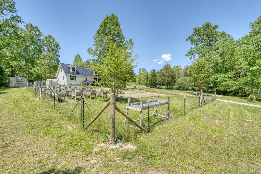 1059 Pleasant Hill Road Murphy, NC 28906 - Photo 16 of 54