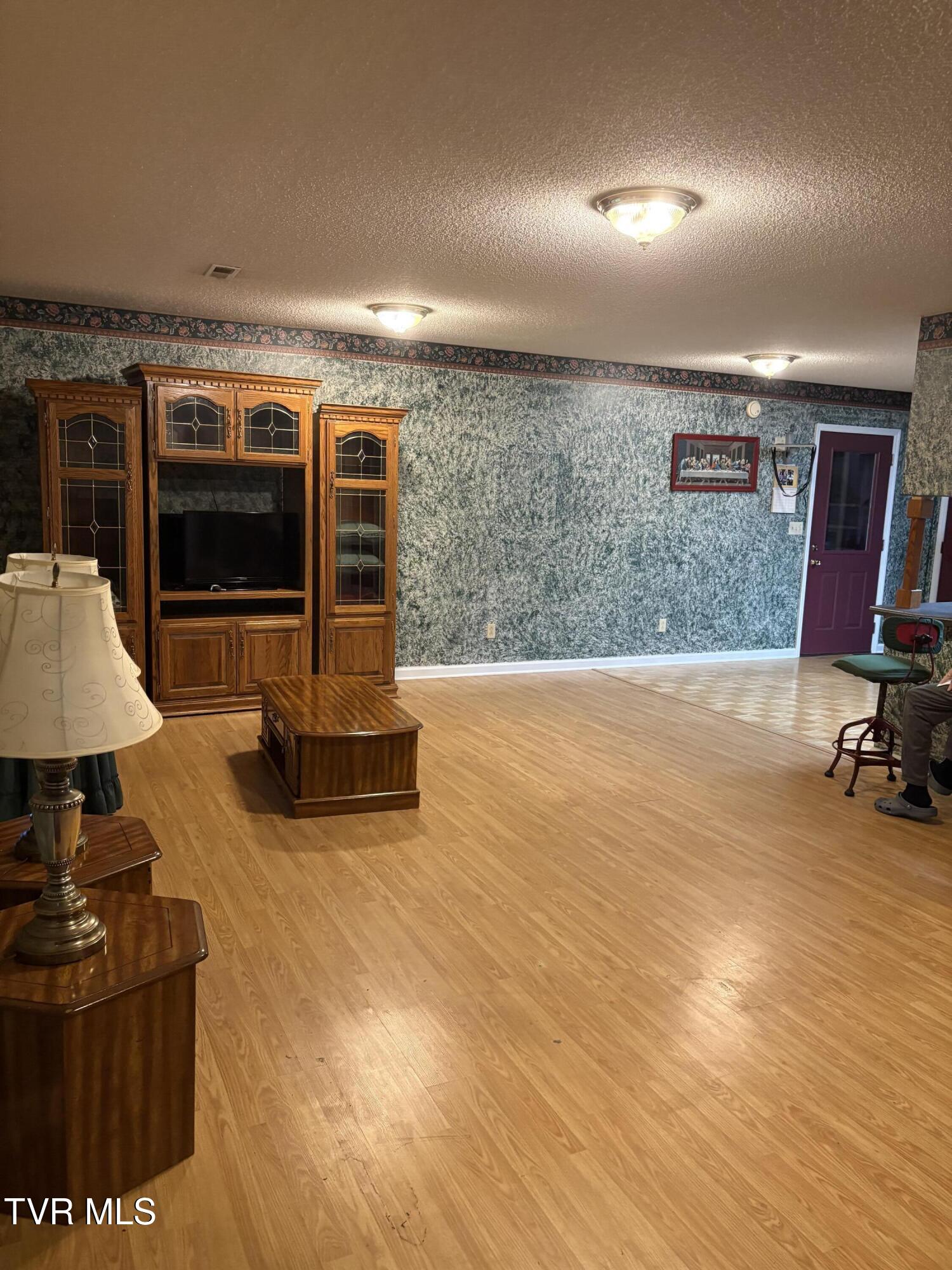 805 New Beason Well Road Kingsport, TN 37660 - Photo 7 of 48 IMG_3849