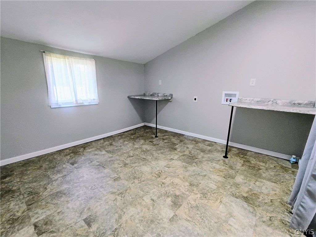 7863 Peck Road Manlius, NY 13082 - Photo 7 of 32