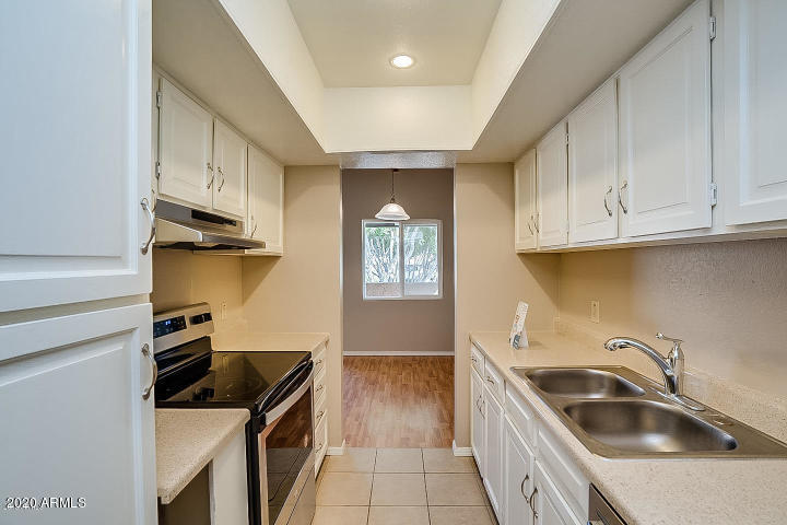 2044 South Rural Road, Unit C Tempe, AZ 85282 - Photo 7 of 12 Kitchen