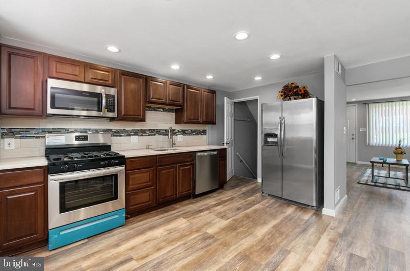 5460 Whitwood Road Baltimore, MD 21206 - Photo 10 of 37 New Stainless Steel Appliances