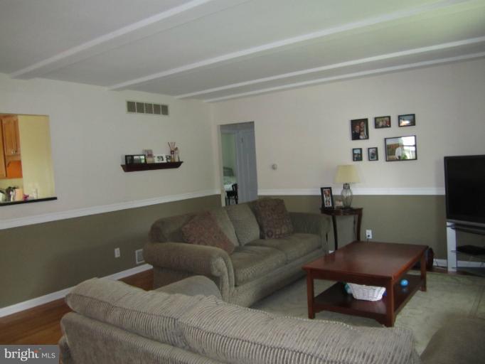 102 Milestone Road Elkton, MD 21921 - Photo 26 of 31 Living Room