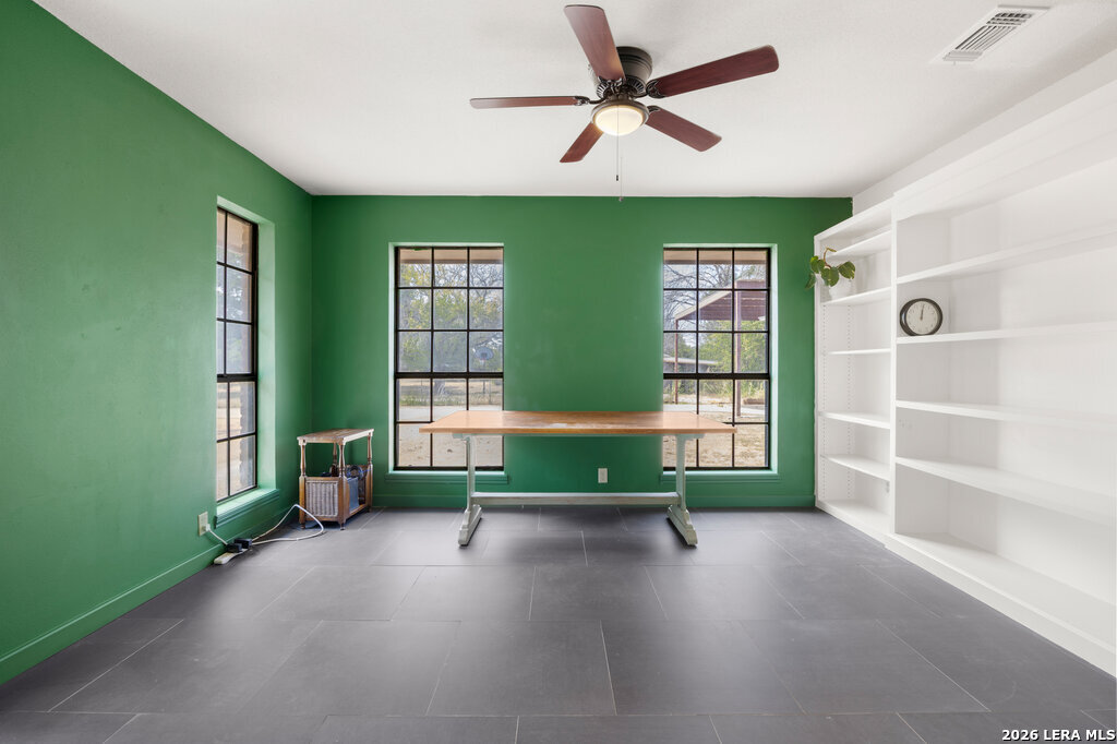 4909 Beck Road San Antonio, TX 78263 - Photo 10 of 28 Gallery Image 10