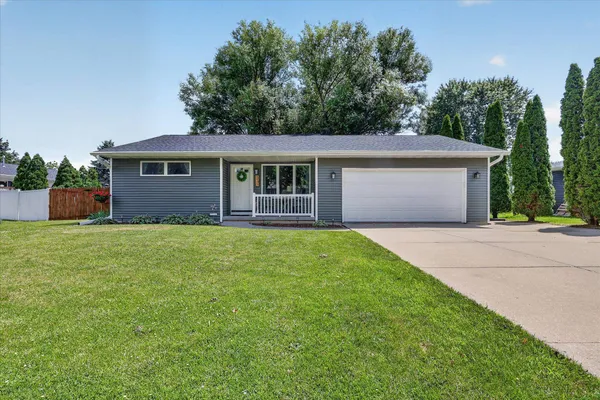 $399,900 | 535 Greenview Drive, Evansville, WI 53536