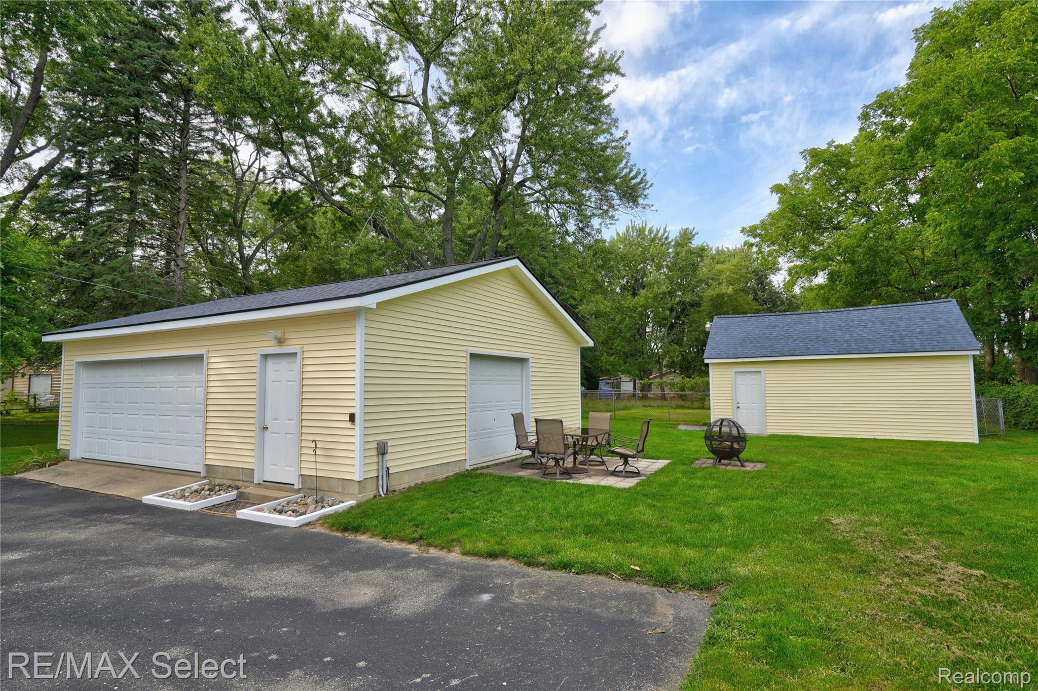 10267 Lapeer Road Davison, MI 48423 - Photo 5 of 41 10267 Lapeer Rd 07.jpg