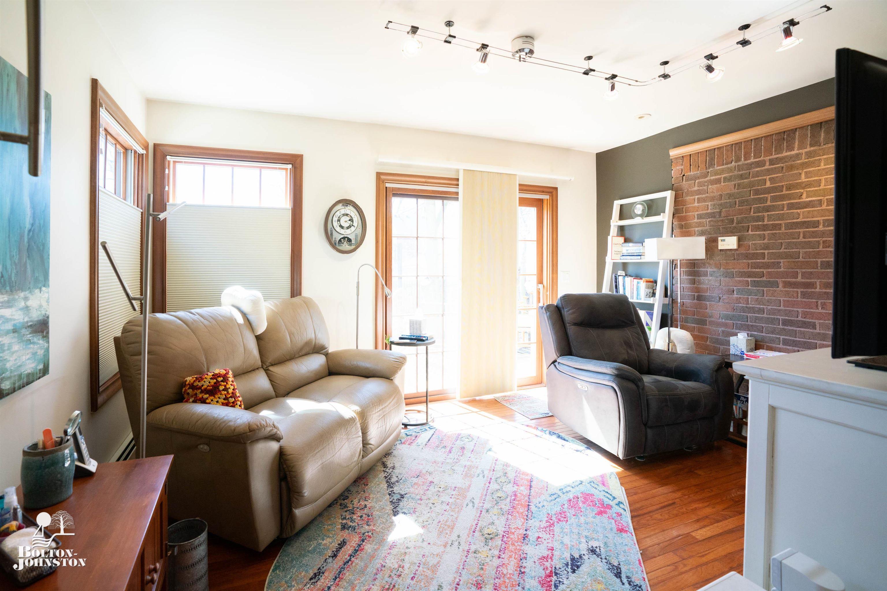 259 McMillan Road Grosse Pointe, MI 48236 - Photo 15 of 39 50105625-14.JPG