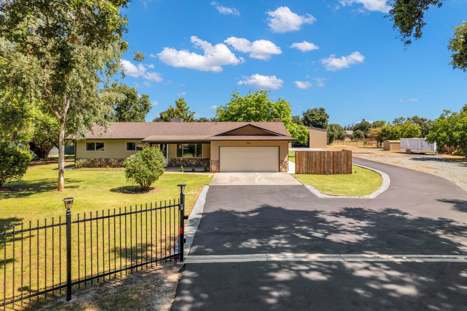 10007 Harvey Road Galt, CA 95632 - Photo 2 of 72