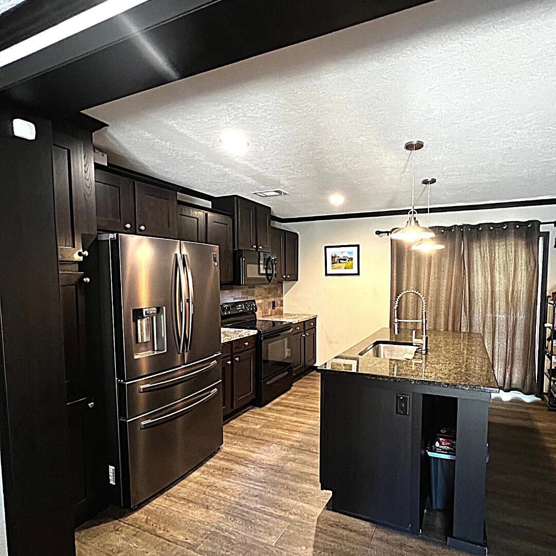 3126 Wells Beach Road Navarre, FL 32566 - Photo 1 of 30 Kitchen