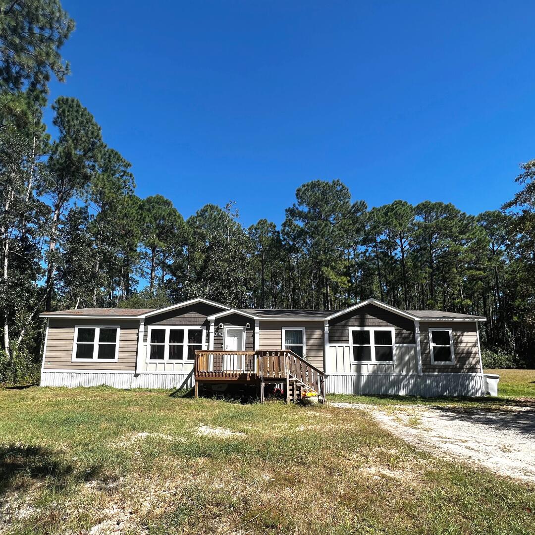 3126 Wells Beach Road Navarre, FL 32566 - Photo 27 of 30 Front of House