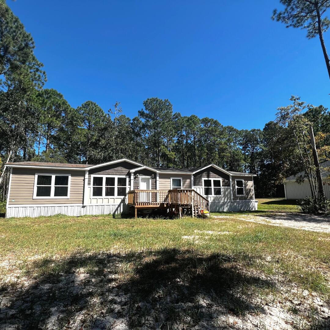 3126 Wells Beach Road Navarre, FL 32566 - Photo 28 of 30 Front of House