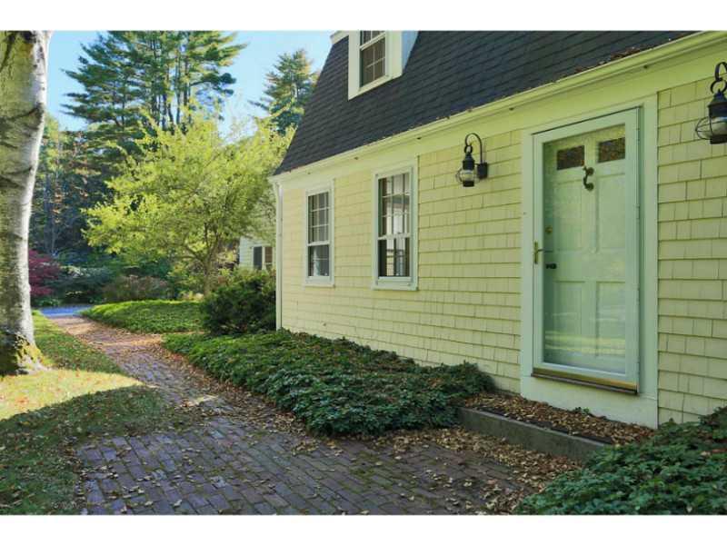 110 Foreside Road Cumberland, ME 04110 - Photo 2 of 27 Exterior Front.