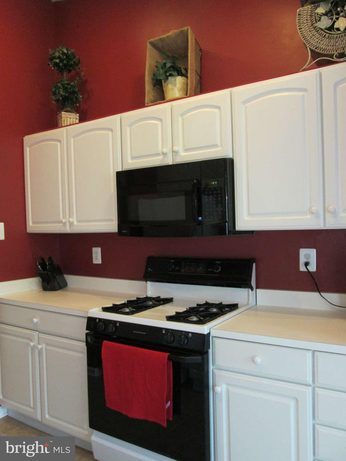 8263 Poplar Mill Road, Unit 8263 Baltimore, MD 21236 - Photo 11 of 20 Kitchen
