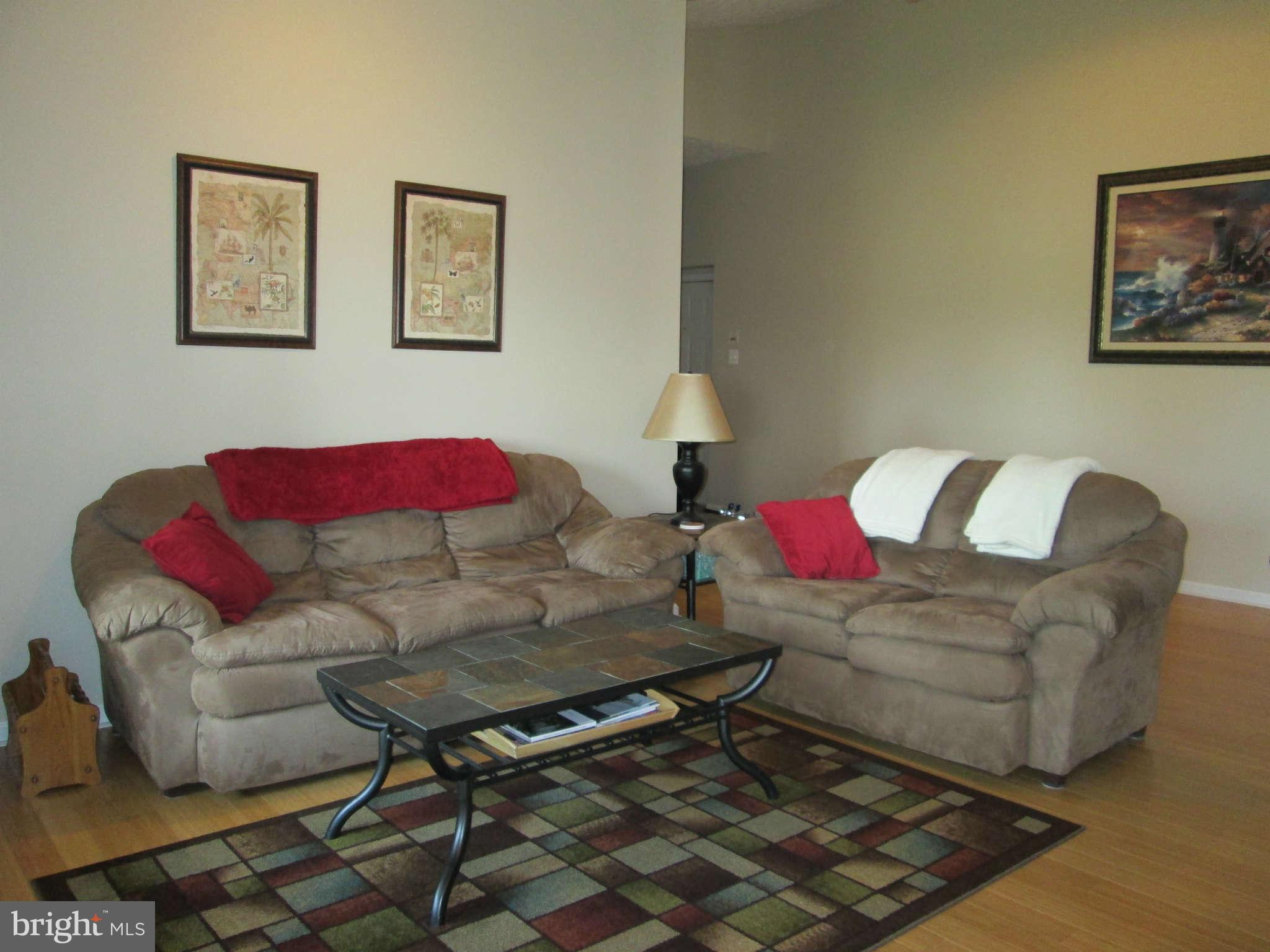 8263 Poplar Mill Road, Unit 8263 Baltimore, MD 21236 - Photo 7 of 20 Living Room