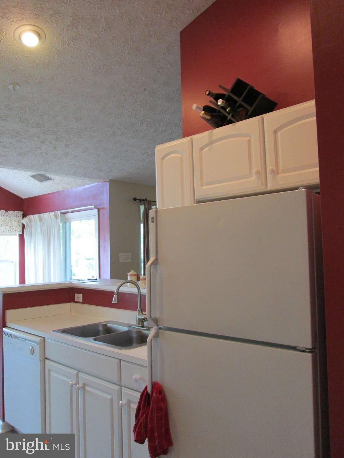 8263 Poplar Mill Road, Unit 8263 Baltimore, MD 21236 - Photo 10 of 20 Kitchen