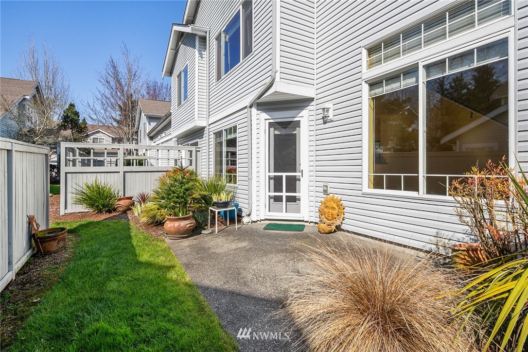 19133 110th Place Southeast Renton, WA 98055 - Photo 16 of 17 a view of a house with backyard and sitting area