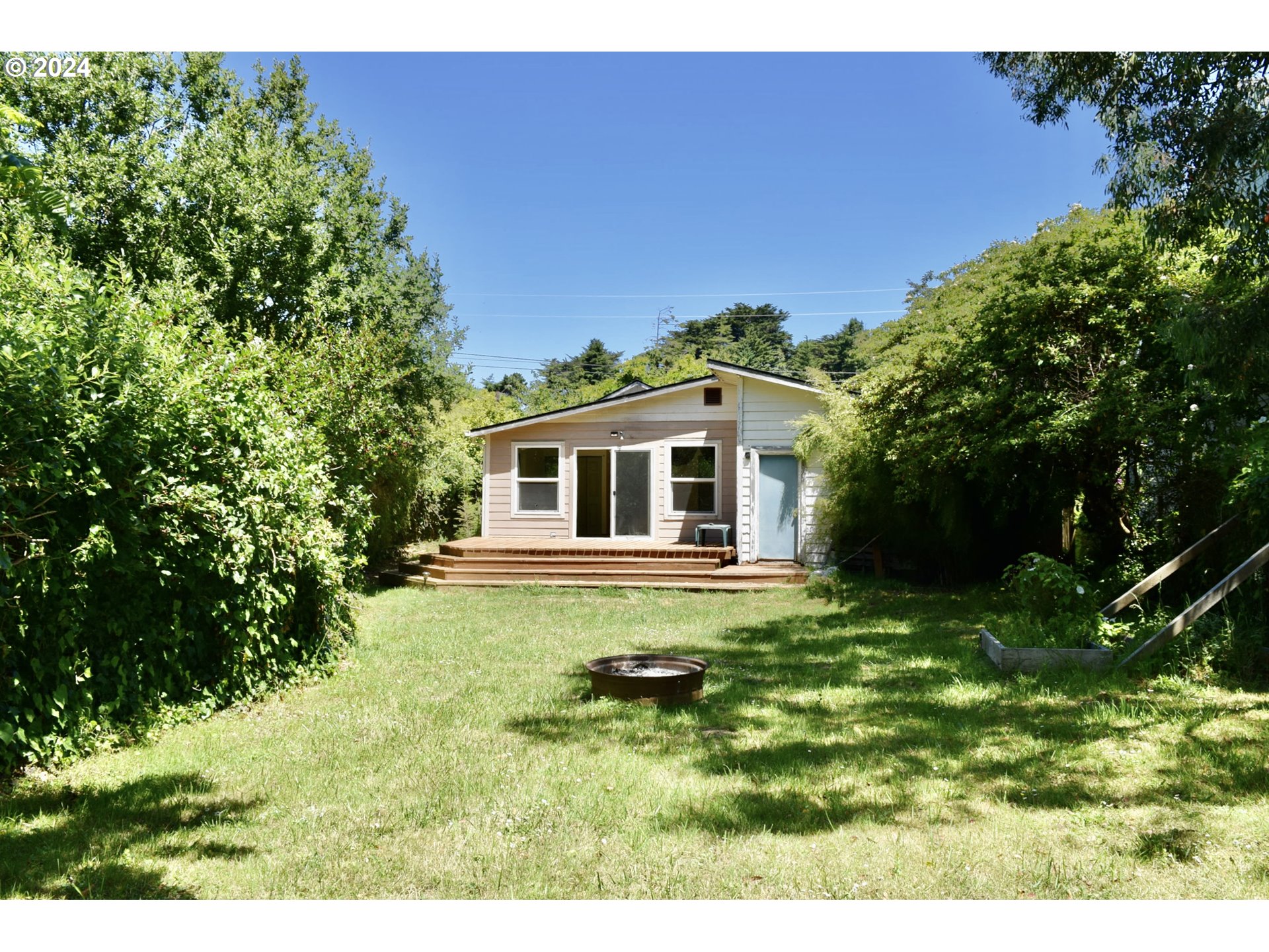 94260 Leith Road Gold Beach, OR 97444 - Photo 1 of 12 Gallery Image 1