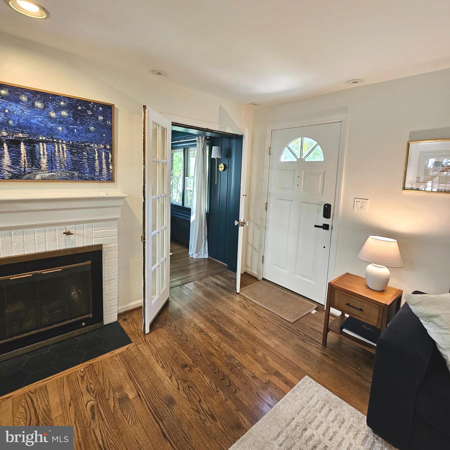 3304 Circle Hill Road Alexandria, VA 22305 - Photo 4 of 32