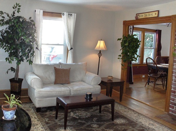 83 Manning Street Hudson, MA 01749 - Photo 3 of 27 Gallery Image 3