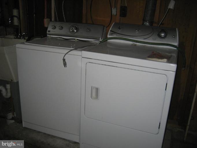 503 Westgate Road Baltimore, MD 21229 - Photo 23 of 24 a close view of washer and dryer