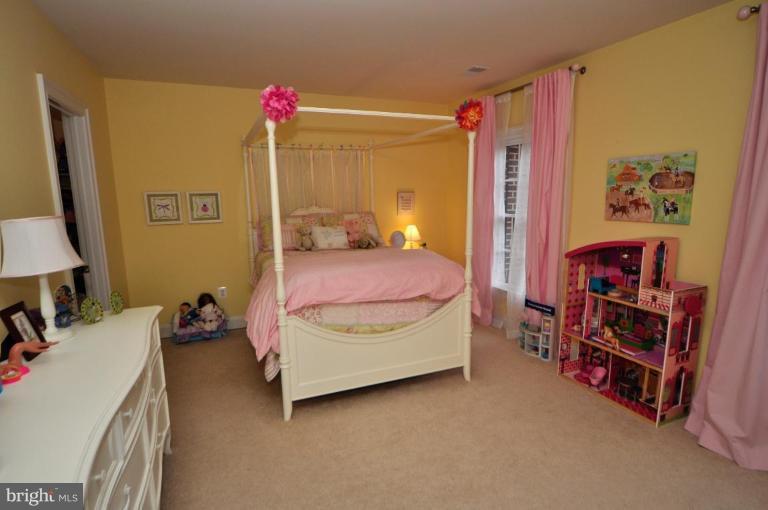 11272 Waples Mill Road Oakton, VA 22124 - Photo 11 of 28 Bedroom #3