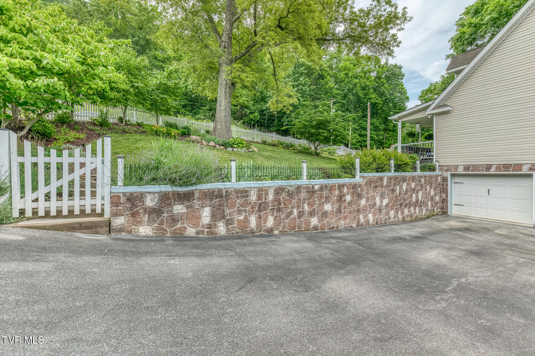 4100 Cooks Landing Road Kingsport, TN 37664 - Photo 57 of 76 4100 Cooks Landing Rd-58