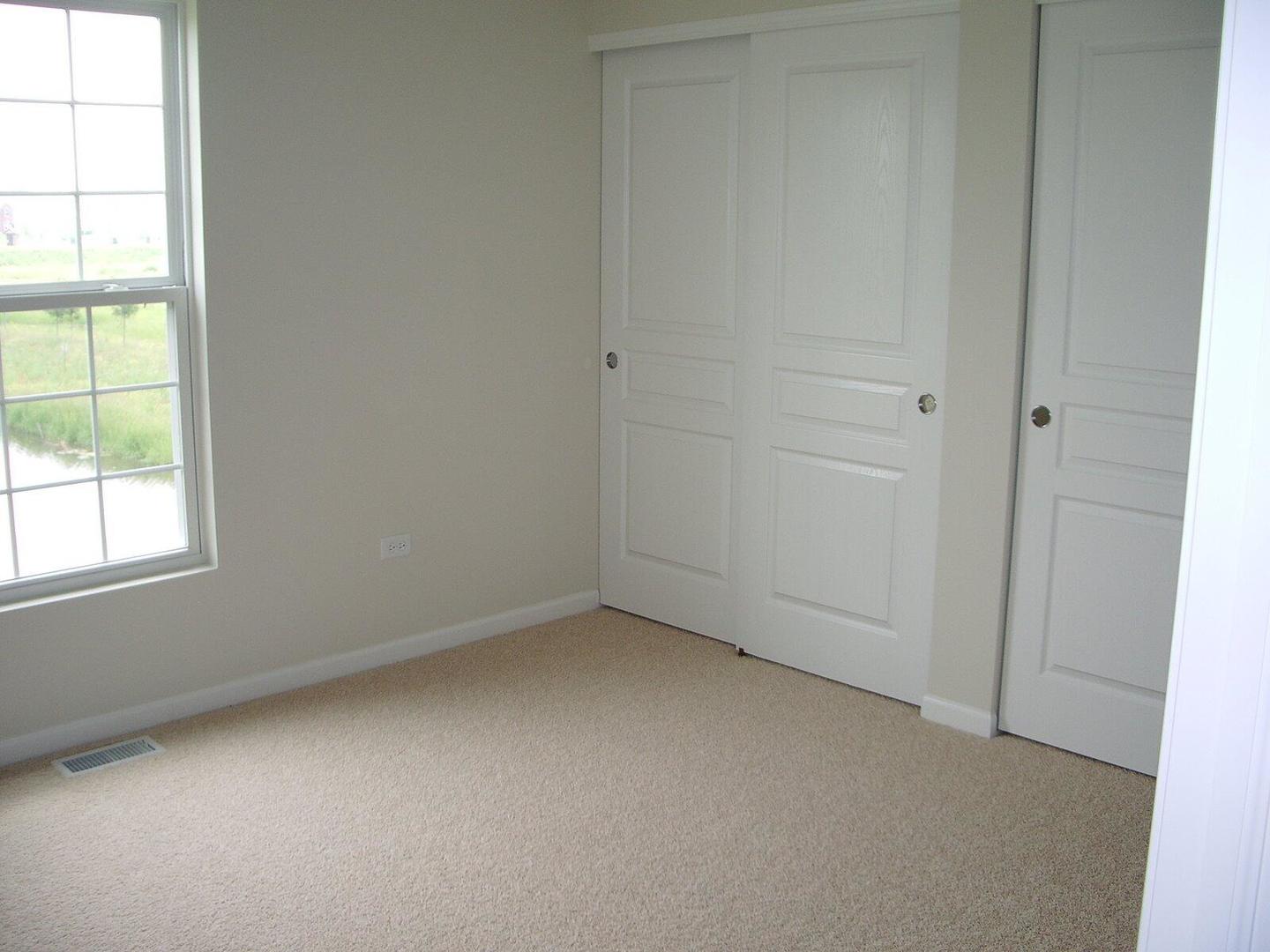 15129 Pinewood Road Lockport, IL 60441 - Photo 3 of 9