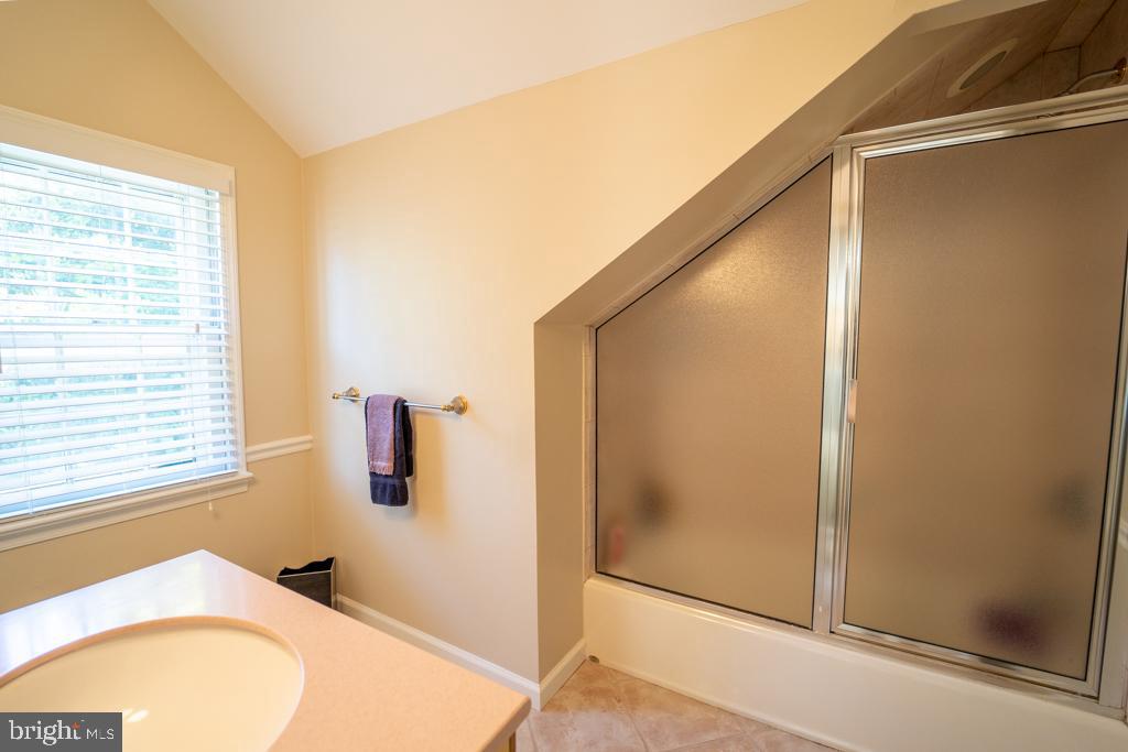 1409 Hampton Road Rydal, PA 19046 - Photo 40 of 50 a bathroom with a tub and shower