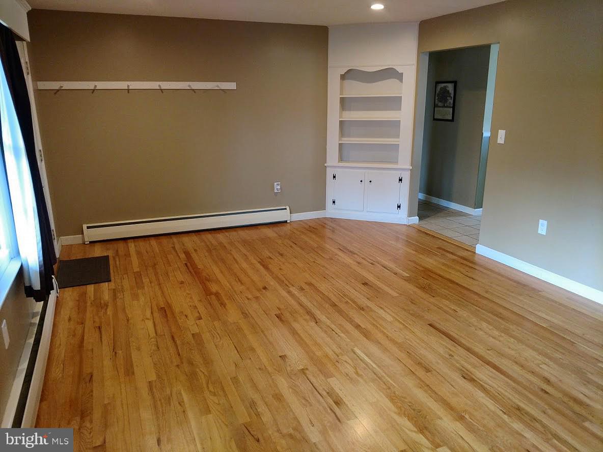 1571 Baltimore Road Dillsburg, PA 17019 - Photo 4 of 27 Gallery Image 4