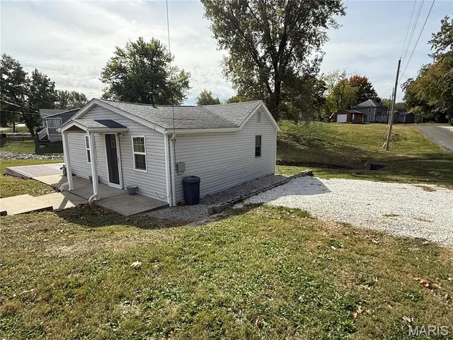 $73,000 | 820 North Liberty Street, Jerseyville, IL 62052