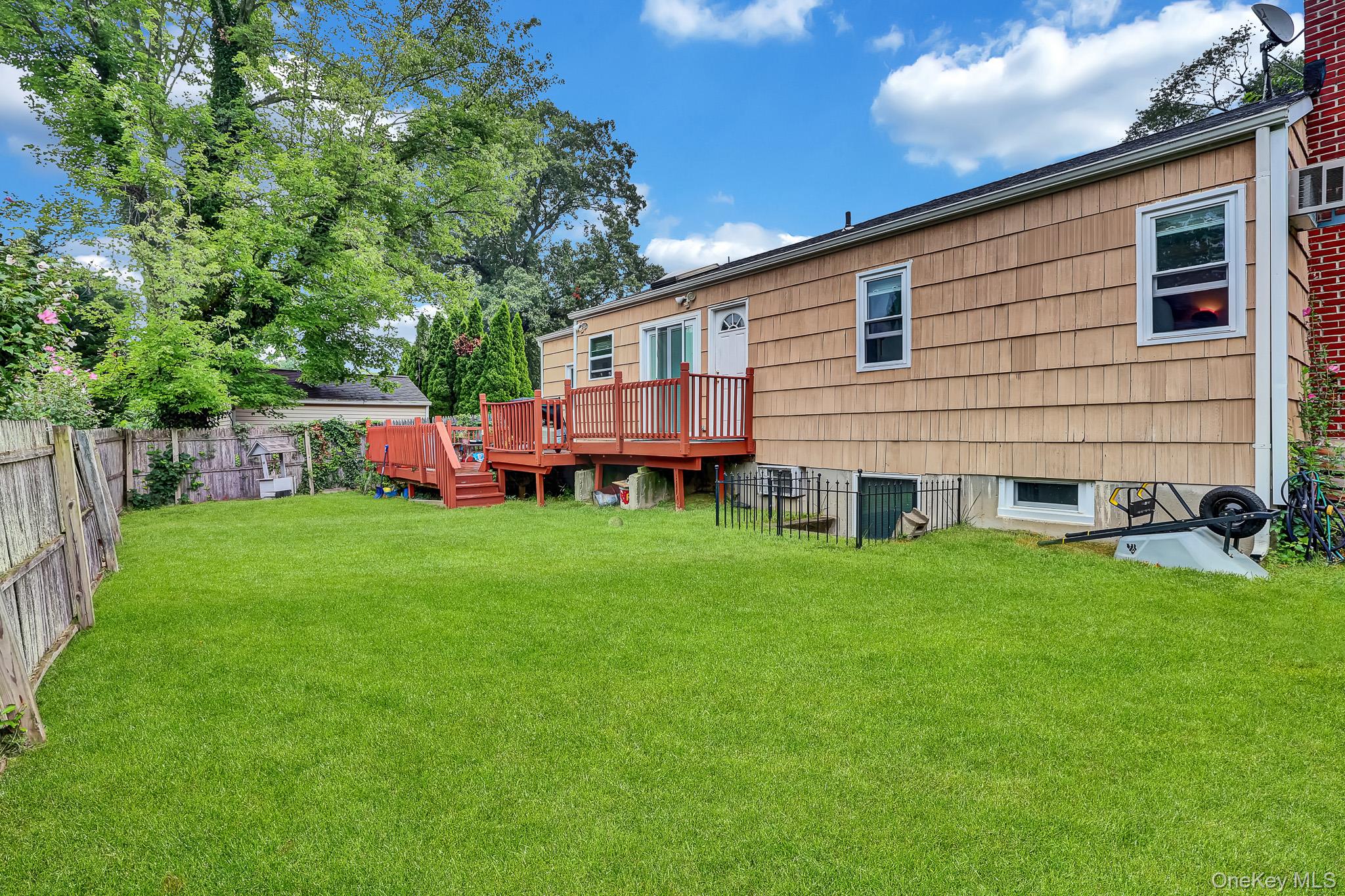 84 Palm Road Rocky Point, NY 11778 - Photo 17 of 18 Gallery Image 17