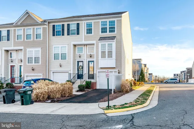 $470,000 | 8393 Scotland Loop, Manassas, VA 20109